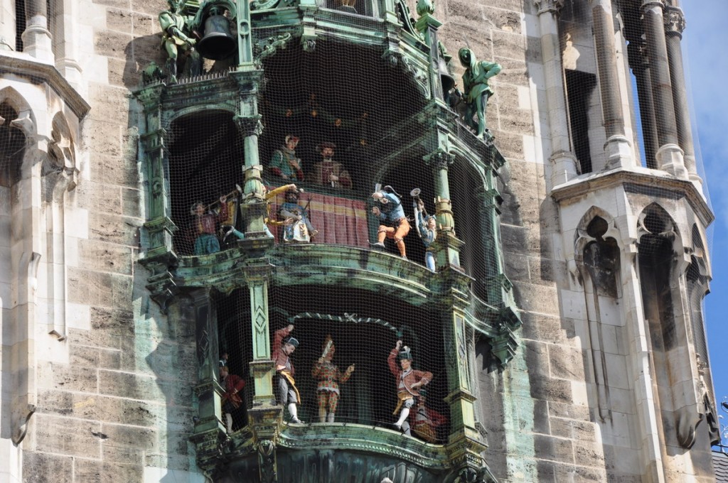 The famous Glockenspiel in Marienplatz